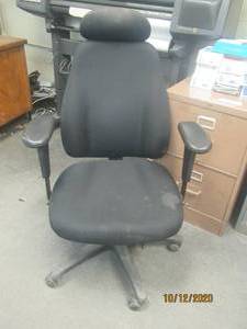 lot 733 image: BLACK OFFICE CHAIR&nbsp