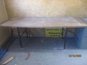 lot 738 image: WOOD TABLE&nbsp