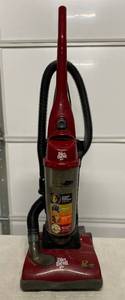 lot 48 image: Dirt Devil Vacuum 12amp