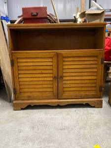lot 70 image: Table 3 x 10.5 x 32.75