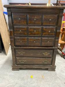 lot 72 image: Chest Of Drawers  35 x 18 x 48