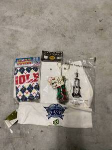 lot 85 image: Golf Accessories