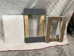 lot 101 image: 3 Furniture Movers