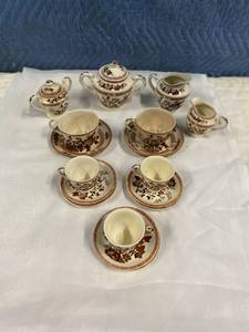 lot 213 image: Nasco Indian Tree Tea set