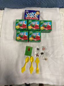lot 216 image: Miscellaneous McDonalds Ornaments and pins
