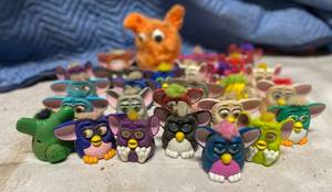 lot 68 image: Various Furbys