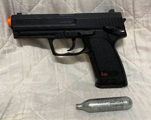 lot 156 image: Airsoft pistol wco2