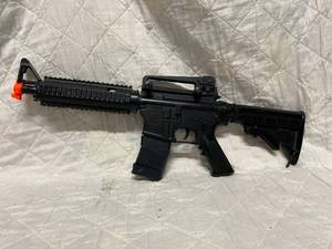 lot 154 image: Airsoft Rifle with telescope stock