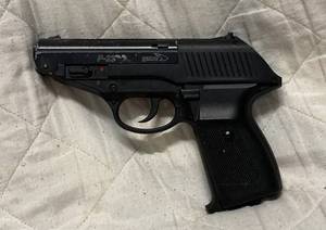 lot 157 image: Airsoft pistol