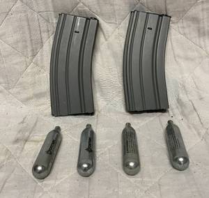 lot 166 image: 2 Airsoft Magazines, 4 co2 cartridges
