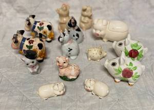 lot 172 image: Various Vintage Salt and Pepper shakers and a pig with lid