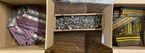 lot 209 image: Approx 45lbs of Nails