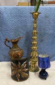 lot 268 image: 4 Decorative Pieces