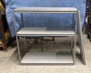 lot 282 image: 4ft Shelf with extra hardware and shelves