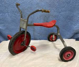 lot 284 image: Vintage Angels Silver Rider Trike