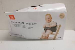lot 92 image: Tripp Trapp Baby Set for 6mos old Brown