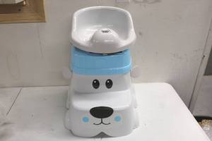 lot 93 image: Squatty Potty Step Stool for Kids w Kids Toilet Seat