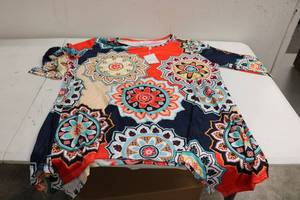 lot 149 image: Haute Womens Colorful Top Size 2X w Tags