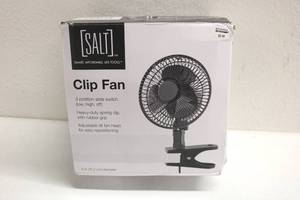 lot 55 image: Salt Clip Fan for Desk