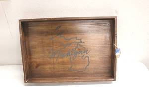 lot 75 image: Michigan Brown Wood Tray
