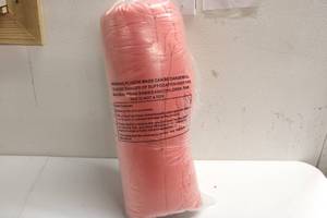 lot 252 image: Spirit Linen Home Coral Comforter Twin Size 90x70