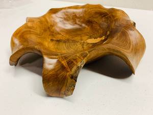lot 286 image: Teak Hand Carved Scalloped Edge Bowl