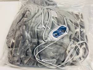 lot 297 image: Beautyrest Electric Ogee Oversized Throw Blanket - Gray