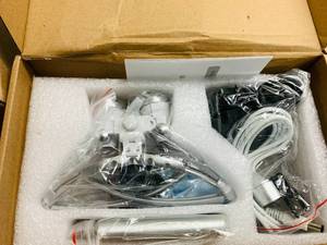 lot 311 image: Dental Surgical 3.5x Binocular Magnifier Glasses Loupes  LED Head Light Silver