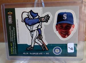 lot 9 image: 1998 Upper Deck Collectors Choice - Mini Bobbing Heads #26 Alex Rodriguez