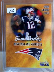 lot 12 image: 2000 TOM BRADY HOT PRE ROOKIE CARD PATRIOTS ROOKIE PHENOMS GOLD