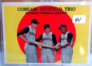 lot 41 image: 1959 Topps CORSAIR OUTFIELD TRIO  #543 Roberto Clemente EX-MT