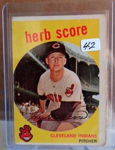 lot 42 image: VINTAGE 1959 Topps Baseball Herb Score #88