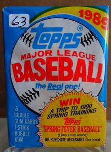 lot 63 image: SEALED 1989 TOPPS BASEBALL WAX PACK