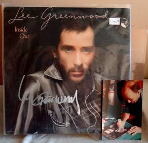 lot 147 image: VERY COOL - COUNTRY LEGEND LEE GREENWOOD HAND SIGNED AUTOGRAPHED ORIGINAL ALBUM WITH PROOF OF SIGNATURE PHOTO