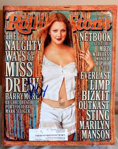 lot 150 image: RARE - DREW BARRYMORE AUTHENTIC AUTOGRAPHED ROLLING STONE (COMPLETE MAGAZINE) NOVEMBER 2000