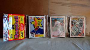 lot 182 image: Sealed 1988 Topps Rack Pack - 42 cards inside