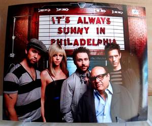lot 197 image: PROFESSIONAL FINISH 8 X 10 PHOTO - ALWAYS SUNNY IN PHILADELPHIA CAST