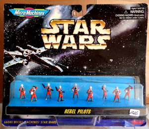 lot 216 image: Vintage Star Wars Micro Machines Rebel Pilots (1994) Galoob Mini Figure Toy Set