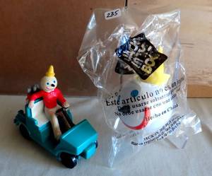 lot 235 image: JACK IN THE BOX - ANTENNA BALL ABD GOLF CART
