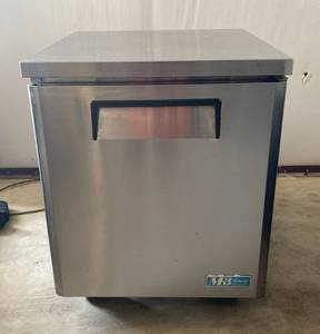 lot 10 image: M3 Turbo Air Refrigerator Under Counter stand 35.5 tall x 27.5 w x 30 deep