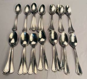 lot 85 image: 43 Spoons