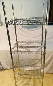 lot 115 image: Metro style bakers rack 4 Tier Chrome Shelf