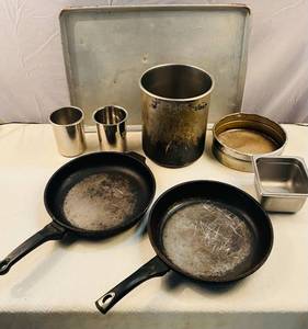 lot 147 image: Various Kitchen Items