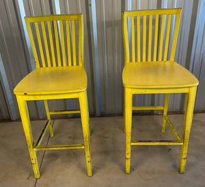 lot 181 image: 2 Bar Chairs from Pier 1 Imports 29 34 to seat 43 34 to top of Back Rest