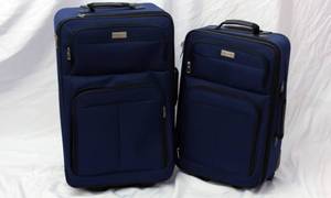 lot 35 image: 2 Blue Matching Suitcases