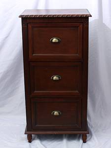 lot 43 image: Wood File Cabinet 3 Drawer