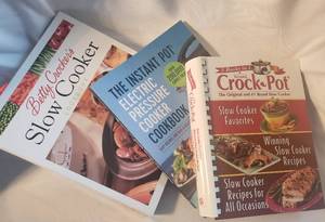 lot 9 image: Cookbooks for Slow Cooker & Insta Pot  Betty Crocker,