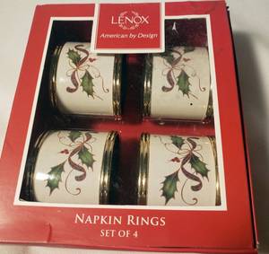 lot 24 image: Lenox Christmas Napkin Rings still in the box
