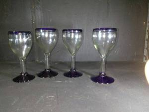 lot 65 image: VINTAGE WINE GLASSES