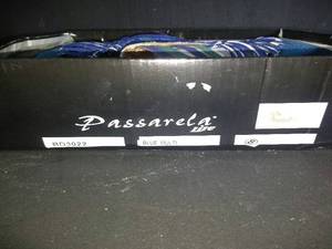 lot 27 image: PASSARELA LITE SIZE 8 BLUE-MULTI COLOR